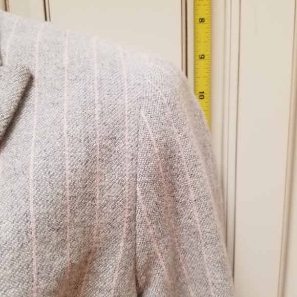 Lined Professional Jacket with Pockets - Picture 2 of 7